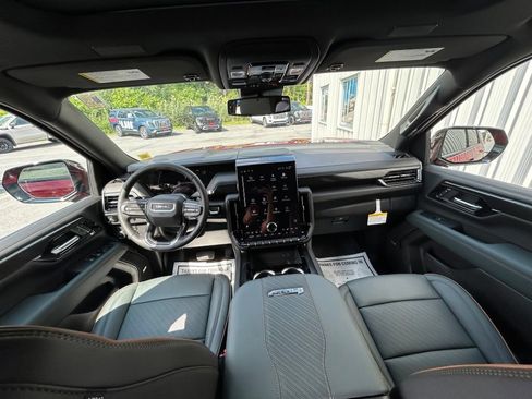 New 2026 GMC Yukon XL AT4 w/ LPO, Floor Liner Package AWD/4WD image 15