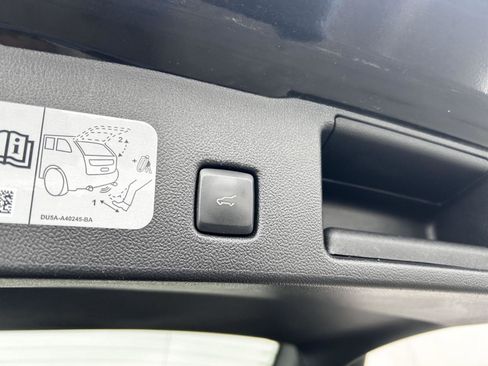 Used 2020 Ford Escape SEL image 14