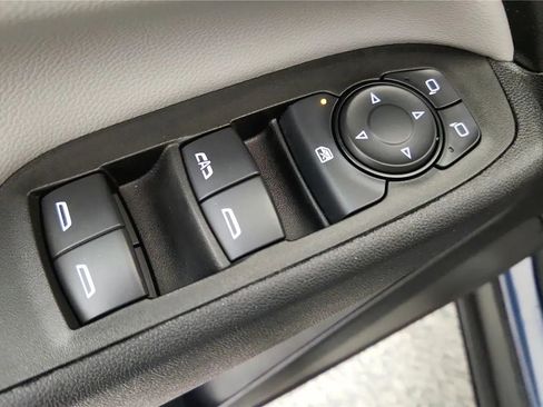 Used 2024 Chevrolet Equinox LS w/ LS Convenience Package FWD image 31