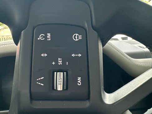Used 2025 Land Rover Defender 110 S AWD/4WD image 12