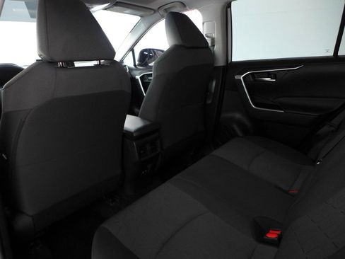 Used 2021 Toyota RAV4 XLE w/ Convenience Package FWD image 51