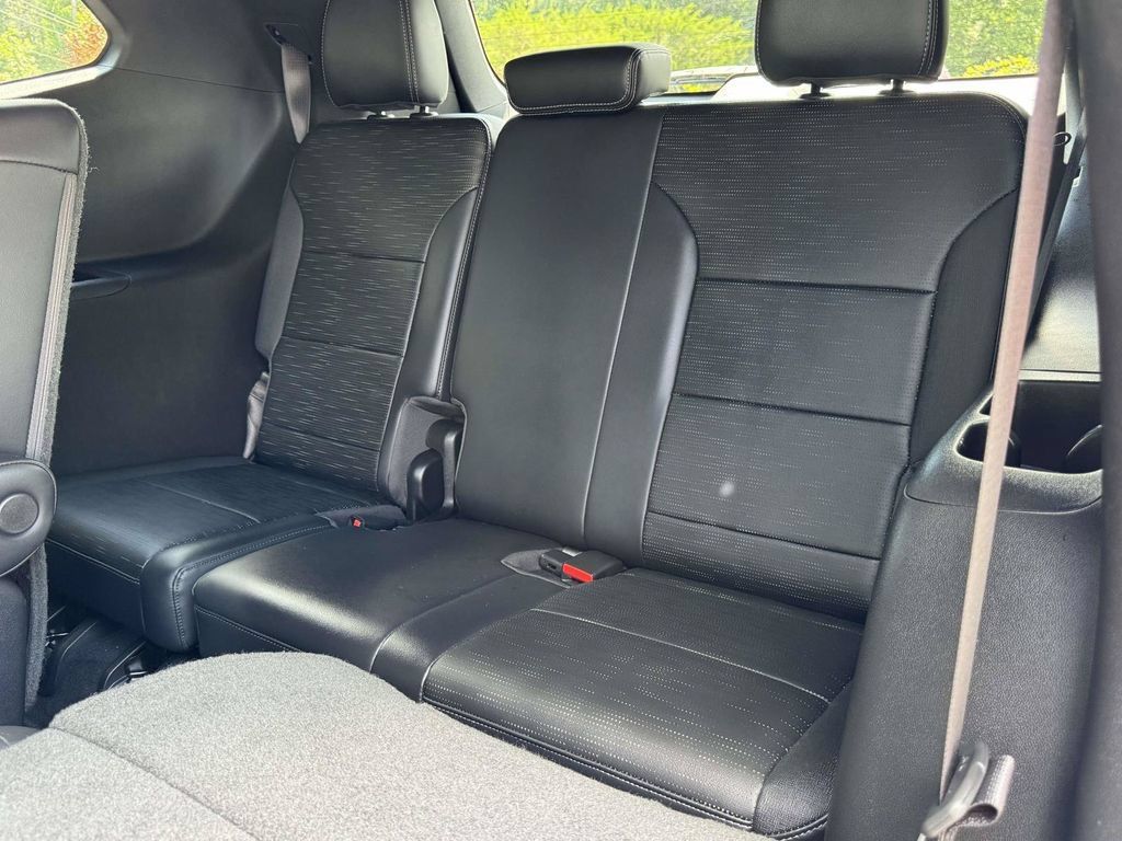 Used 2026 Buick Enclave Sport Touring FWD image 18