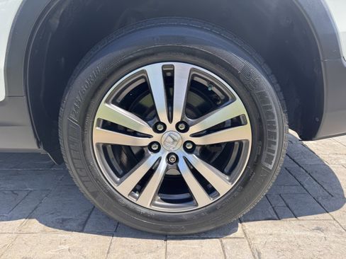 Used 2018 Honda Pilot EX image 18
