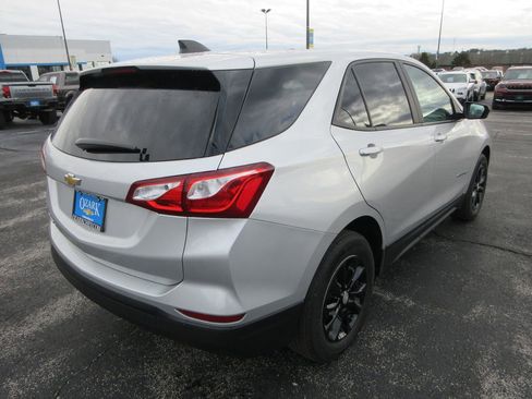 Certified 2020 Chevrolet Equinox LS w/ LS Convenience Package image 5