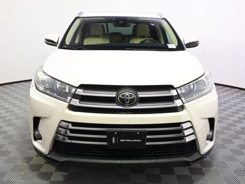 Used 2017 Toyota Highlander Limited AWD/4WD image 10