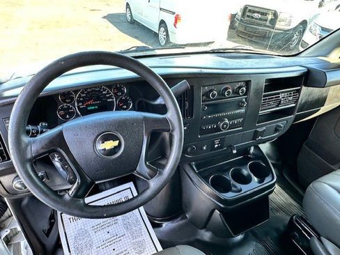 Used 2016 Chevrolet Express 2500 Express image 12