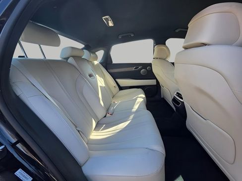 Used 2024 Genesis G80 image 7