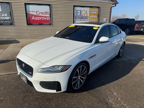 Used 2016 Jaguar XF S image 1