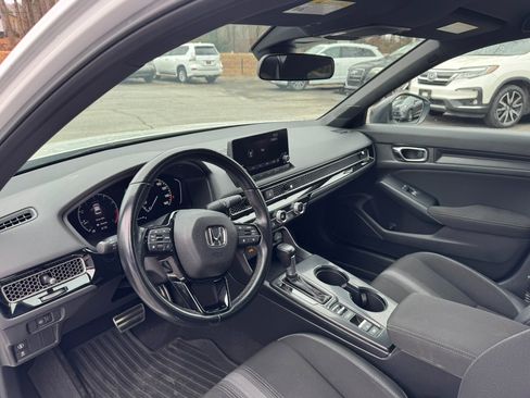 Used 2023 Honda Civic Sport image 11