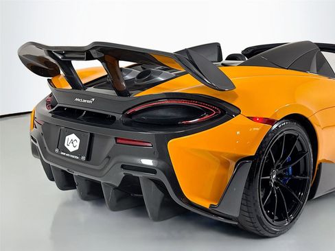 Used 2020 McLaren 600LT Spider image 32