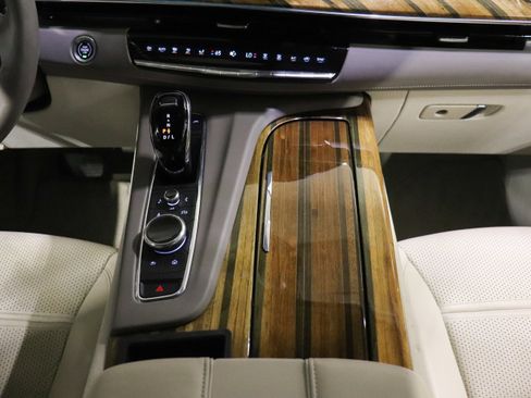 Used 2023 Cadillac Escalade ESV Sport Platinum AWD/4WD image 30
