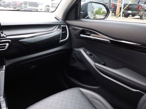 Used 2022 Kia Seltos EX AWD/4WD image 42