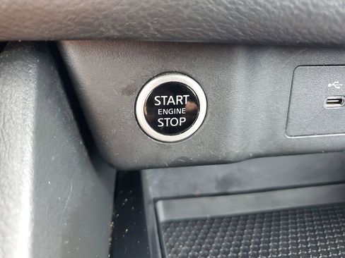 Used 2023 Nissan Rogue S FWD image 27