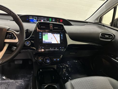 Used 2018 Toyota Prius Three image 30