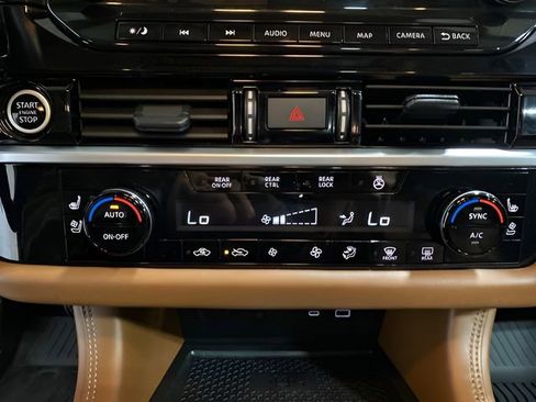 Certified 2024 Nissan Pathfinder Platinum w/ Cargo Package AWD/4WD image 19