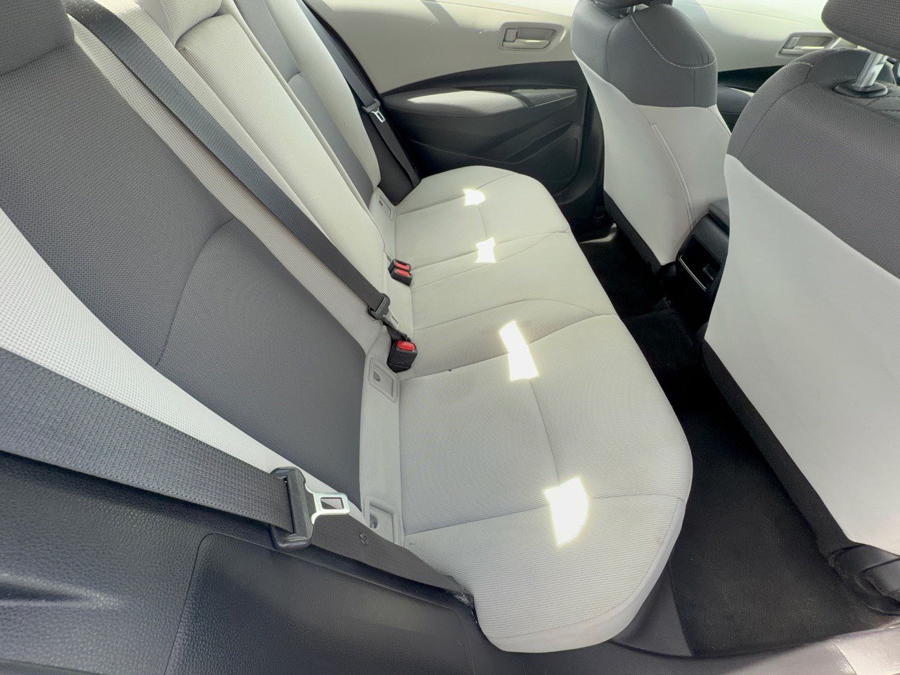 Used 2022 Toyota Corolla LE FWD image 29