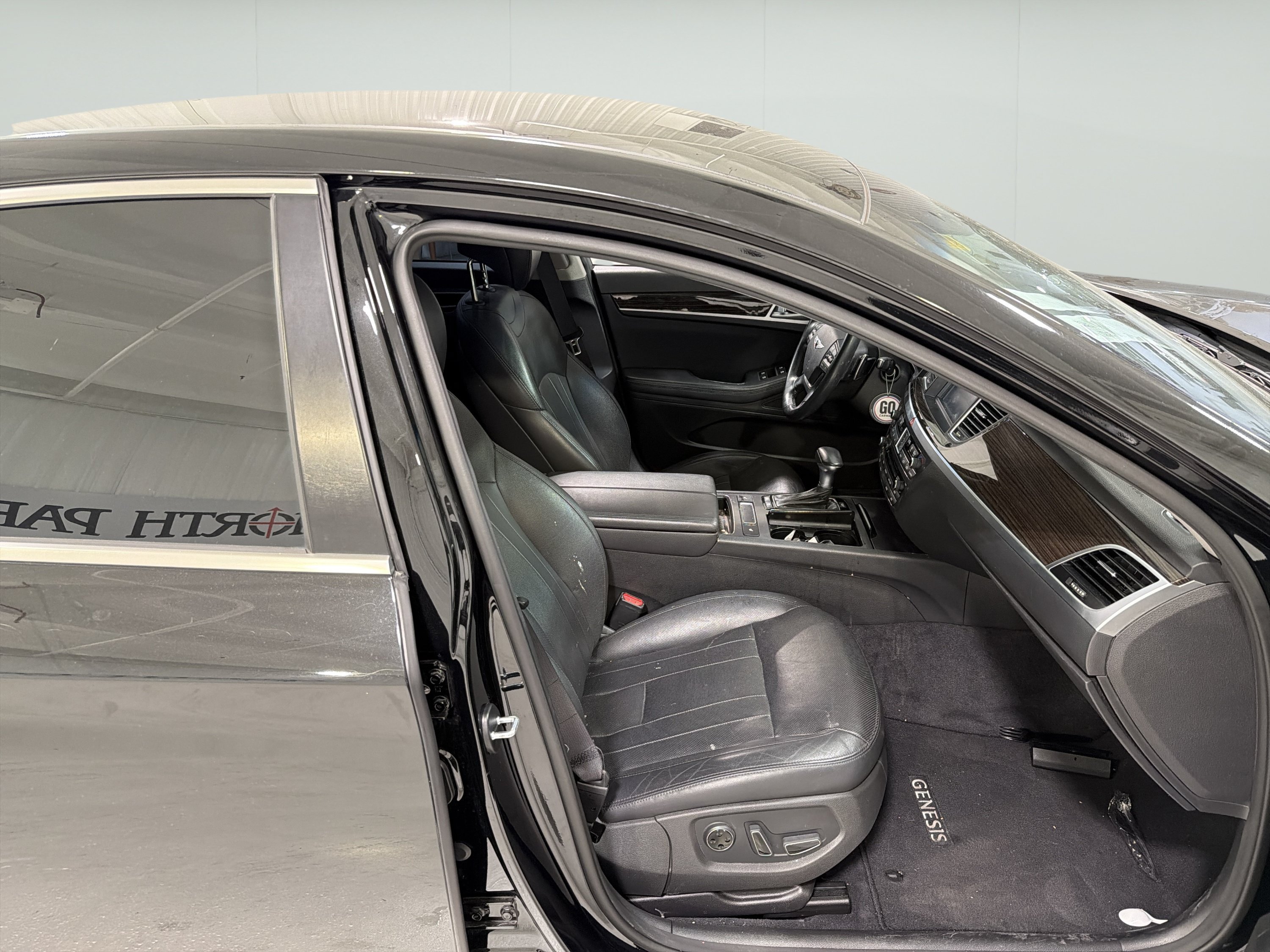 Used 2018 Genesis G80 3.8 RWD image 12