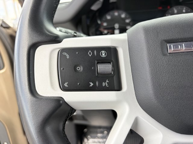 Used 2025 Land Rover Defender 110 S AWD/4WD image 8