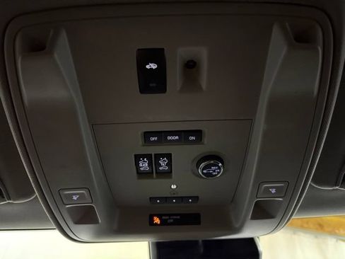 Used 2020 GMC Yukon Denali w/ Denali Ultimate Black Edition AWD/4WD image 51