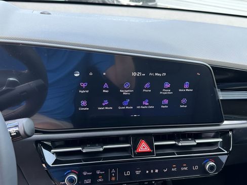 New 2026 Kia Niro FWD image 30