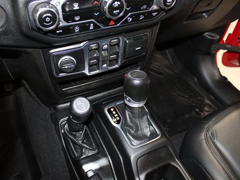 Used 2020 Jeep Wrangler Unlimited Sport S w/ Sun And Sound Package AWD/4WD image 29