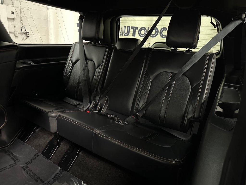Used 2023 Ford Expedition Max Platinum AWD/4WD image 23
