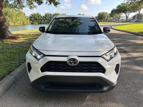 Used 2024 Toyota RAV4 LE FWD image 9