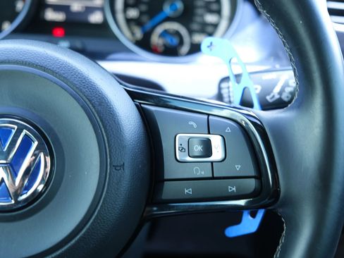 Used 2016 Volkswagen Golf R 4-Door image 43