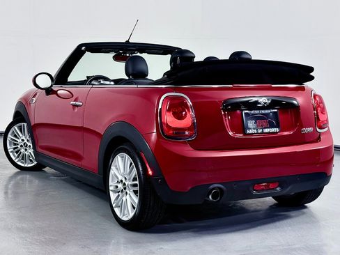 Used 2018 MINI Cooper Convertible image 11