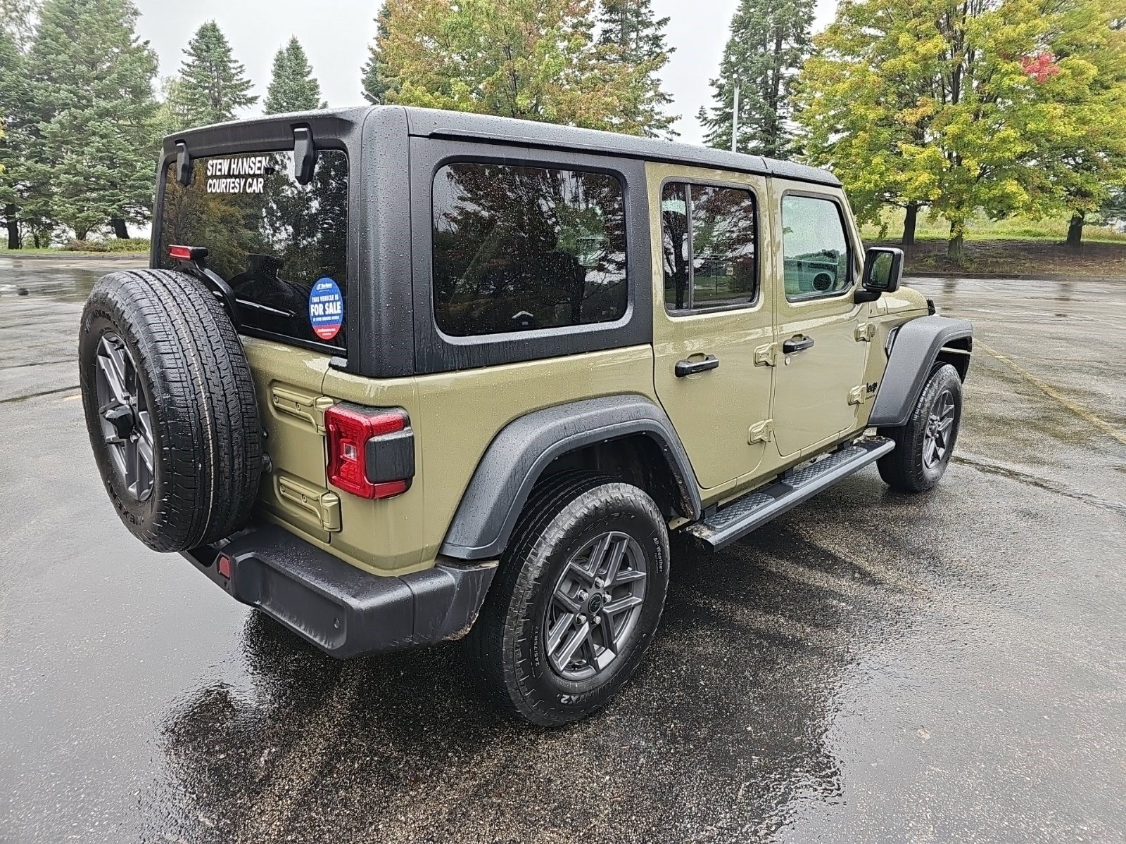Used 2025 Jeep Wrangler Unlimited Sport AWD/4WD image 5