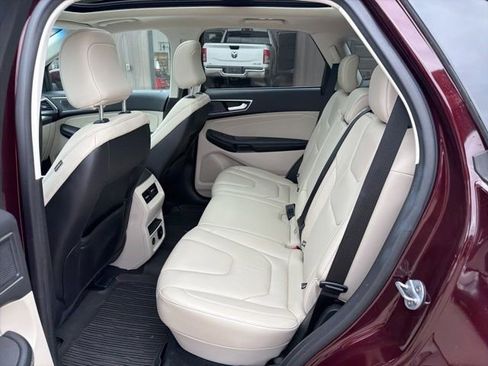 Used 2022 Ford Edge Titanium w/ Class II Trailer Tow Package AWD/4WD image 12