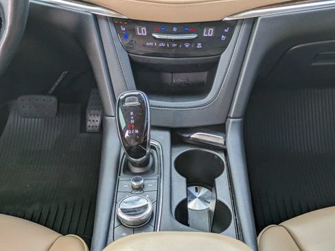 Used 2022 Cadillac XT5 Premium Luxury w/ Platinum Package AWD/4WD image 19