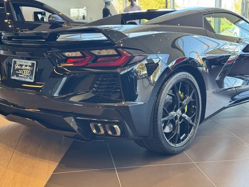 Used 2023 Chevrolet Corvette Stingray Premium Conv w/ Z51 Performance Package image 14
