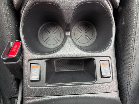 Used 2018 Nissan Rogue S FWD image 10