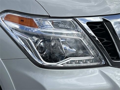 Used 2019 Nissan Armada Platinum w/ Captain's Chairs Package image 10