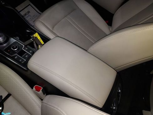 Used 2025 Kia Sorento EX w/ EX Panoramic Sunroof Package image 27