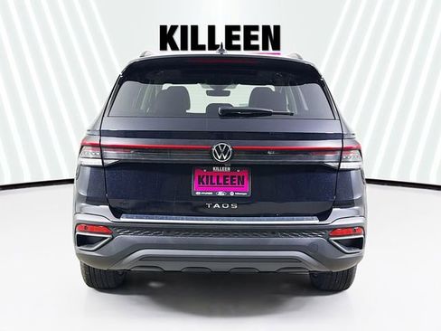 New 2026 Volkswagen Taos SE FWD image 6
