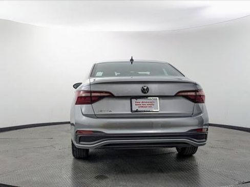 Used 2024 Volkswagen Jetta Sport FWD image 7