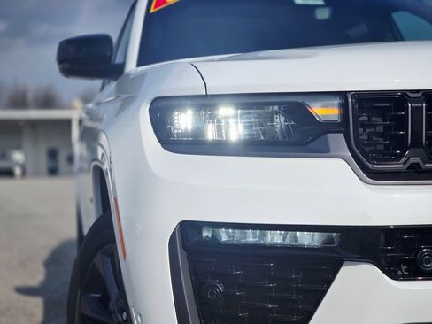New 2026 Jeep Grand Cherokee L Limited AWD/4WD image 10