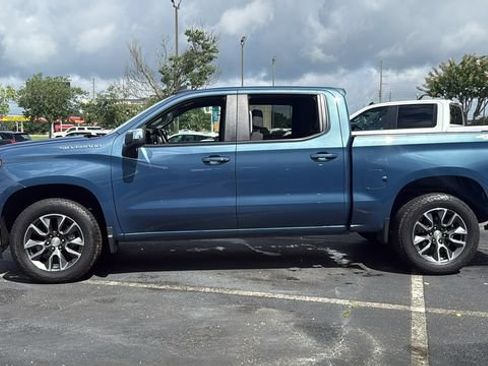 Used 2024 Chevrolet Silverado 1500 LT AWD/4WD image 4