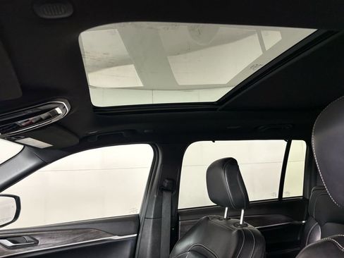 Used 2024 Jeep Grand Cherokee L Limited w/ Luxury Tech Group II image 40