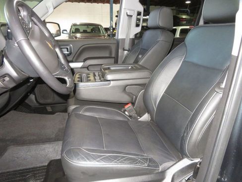 Used 2018 Chevrolet Silverado 1500 LT w/ All Star Edition AWD/4WD image 23