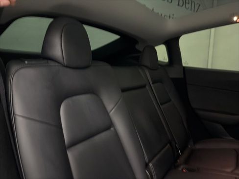 Used 2023 Tesla Model Y 2WD image 25