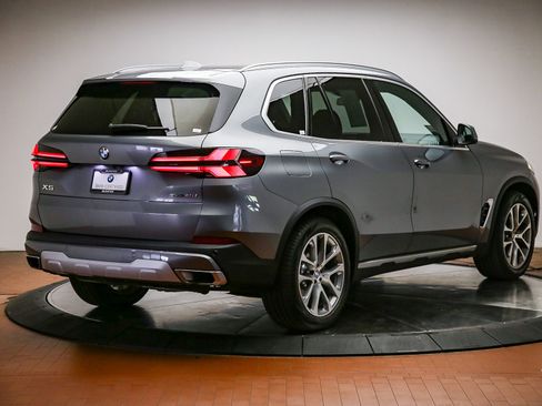 Used 2024 BMW X5 sDrive40i w/ Parking Assistance Package RWD image 5