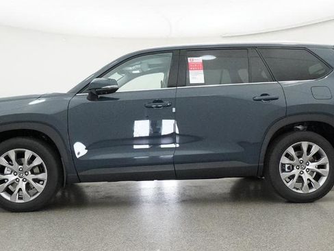 New 2026 Toyota Grand Highlander Limited AWD/4WD image 19
