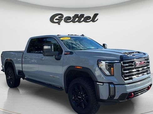 Used 2024 GMC Sierra 2500 AT4 w/ AT4 Premium Plus Package AWD/4WD image 3