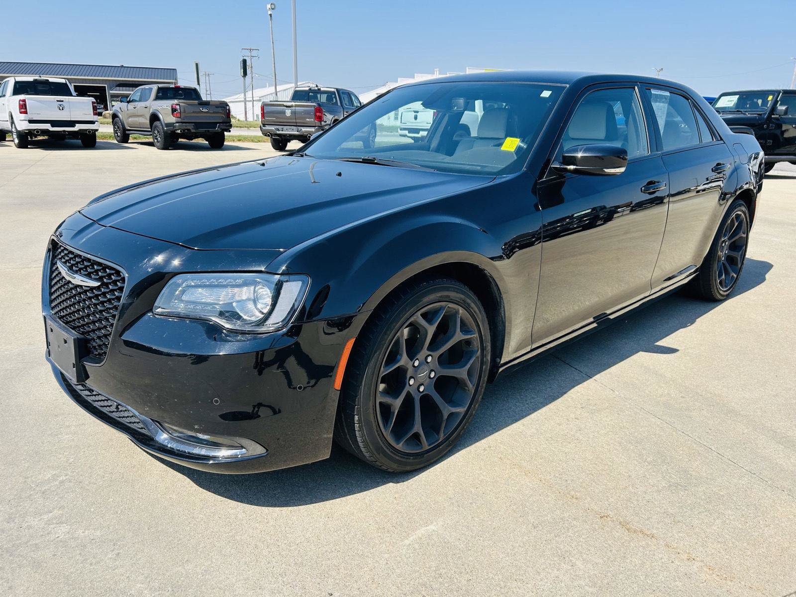 Used 2020 Chrysler 300 S w/ 300S Premium Group 2 RWD image 32