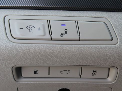 Used 2016 Hyundai Sonata Sport w/ Option Group 02 image 10