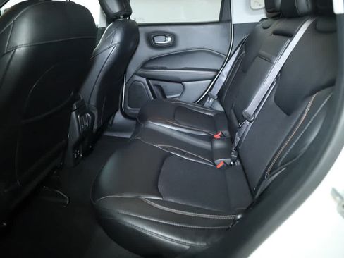 Used 2017 Jeep Compass Latitude w/ Popular Equipment Group AWD/4WD image 14