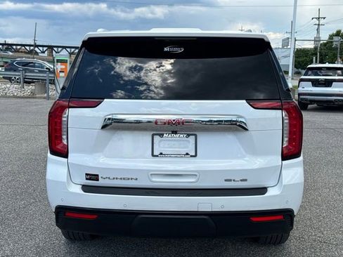 Used 2023 GMC Yukon SLE AWD/4WD image 3